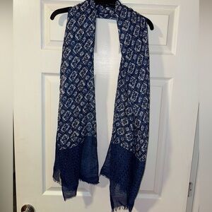 Never Worn Charming Charlie Navy Blue & White Square Abstract Patterned Scarf 💙